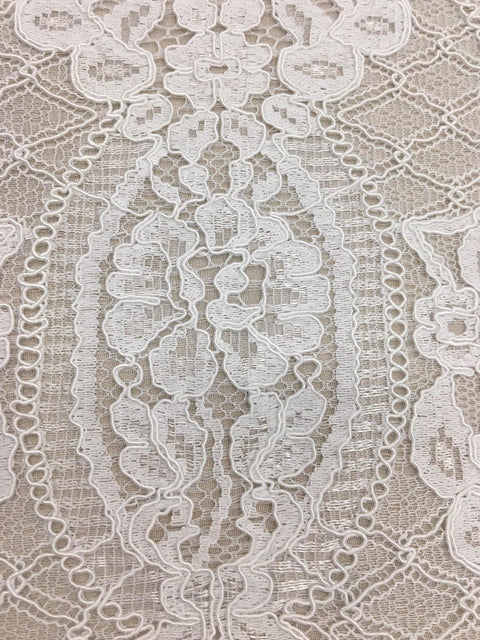 Remnant Ornamental Corded Lace (1633)  Ivory