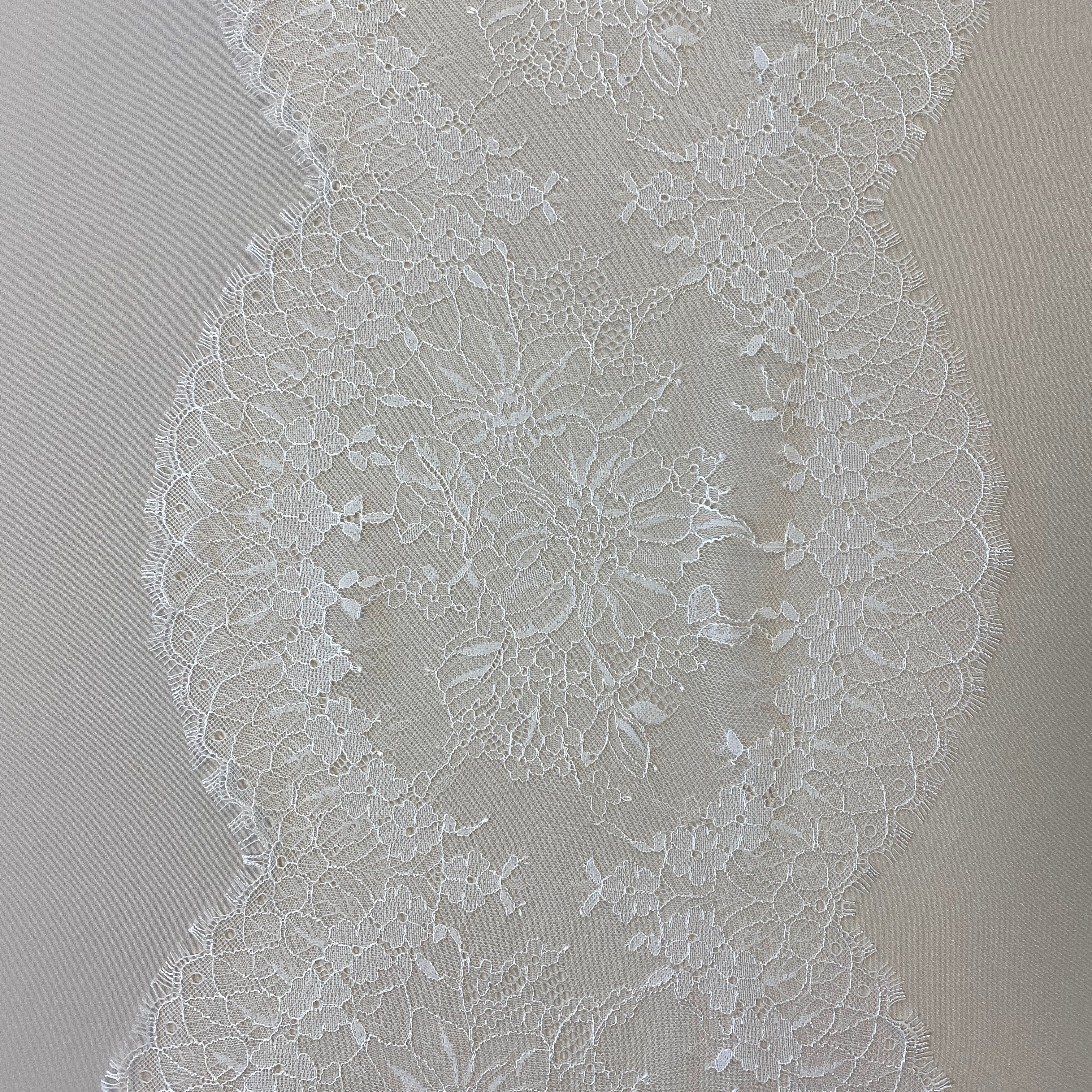 Ivory Fine lace trim — featuring scalloped edges, eyelash detail and floral motifs, 30cm wide