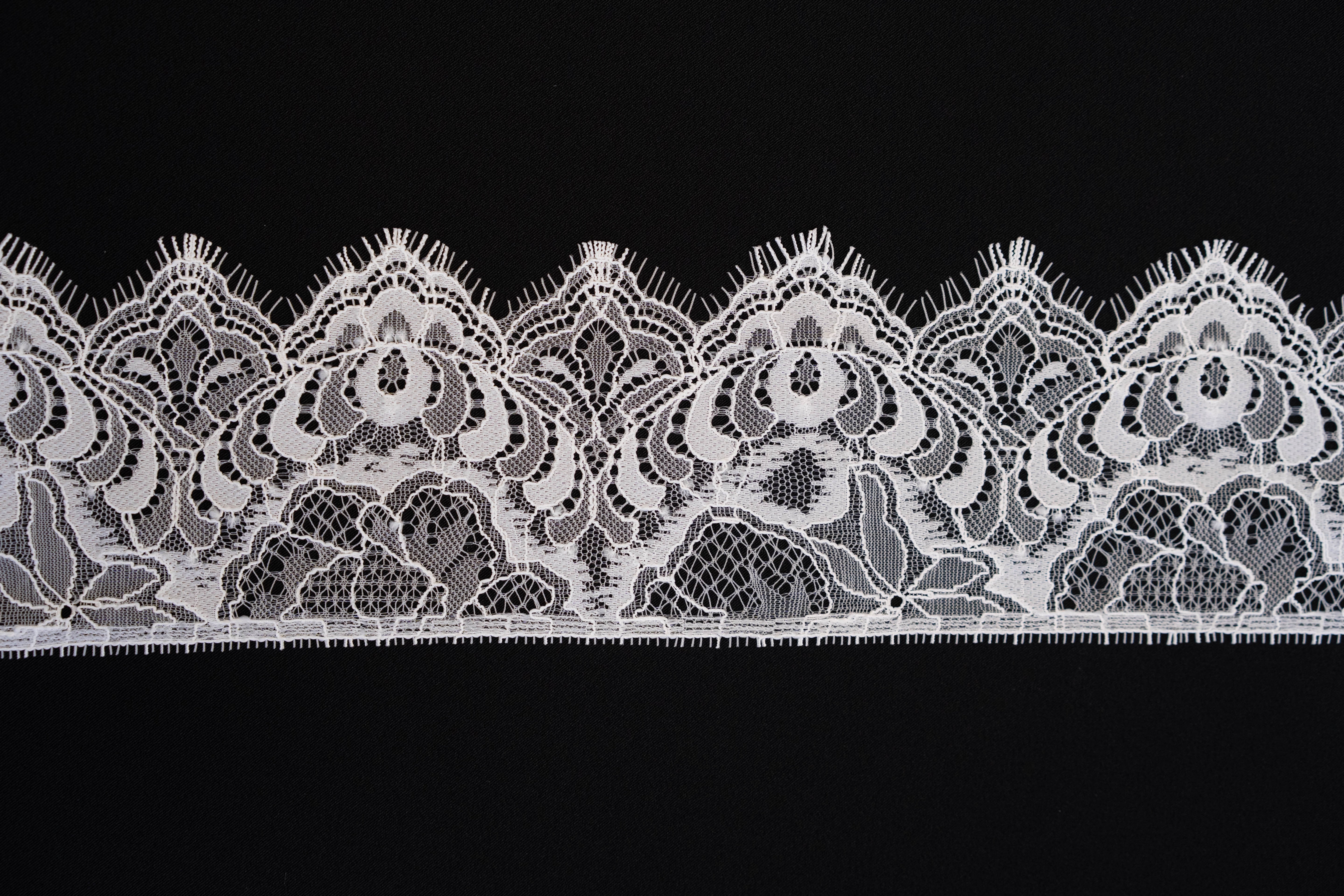 Chaplet Fine Lace Trim (1681T) - S. Ivory