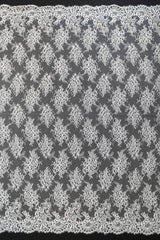 Delicate Chantilly Lace (1678) - S. Ivory