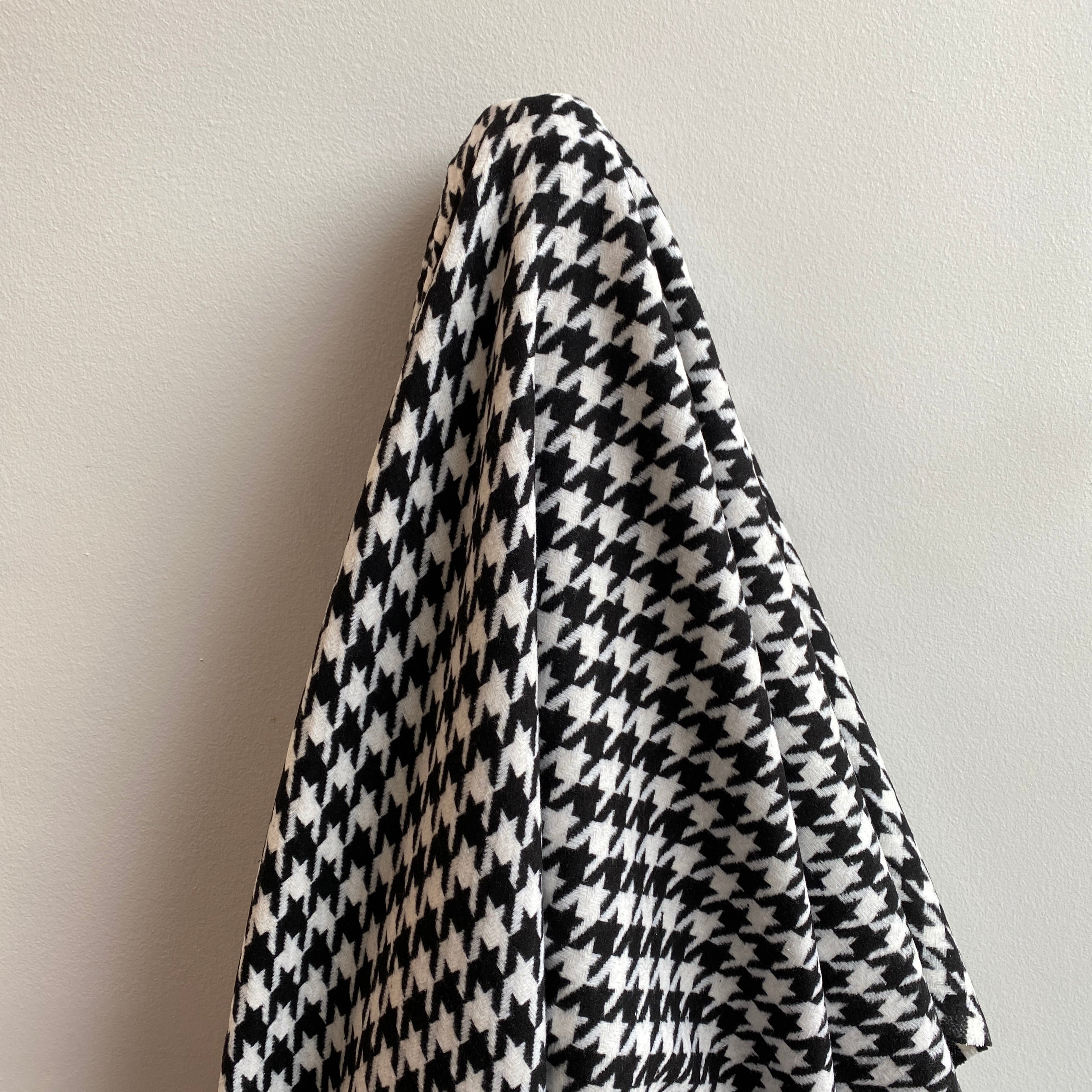 White Italian Wool Tweed — a heavyweight wool-cotton blend tweed with a houndstooth pattern and soft brushed handle, 150cm wide