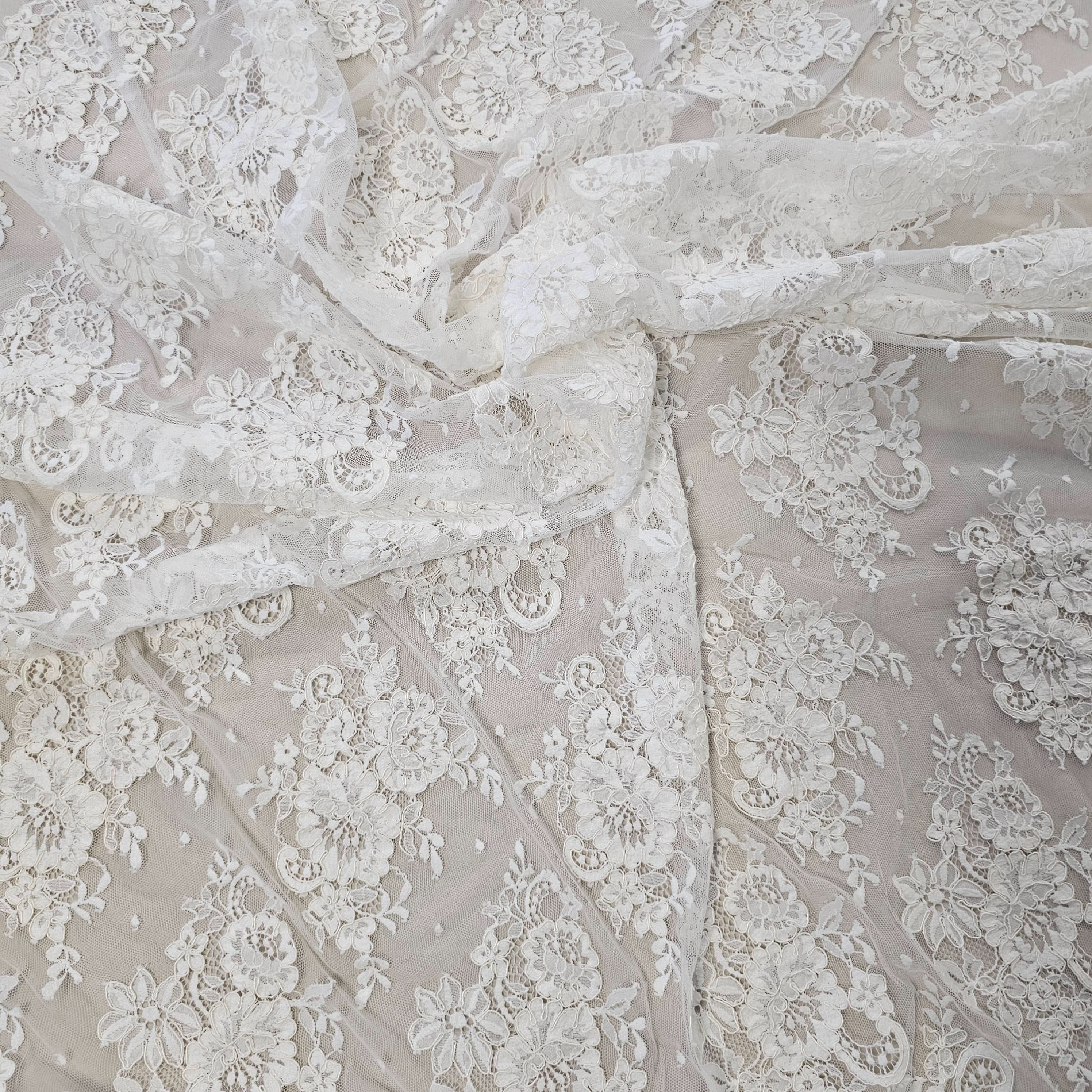 Mid Ivory Floral Corded Lace — featuring scalloped edges, floral motifs and a corded texture, 140cm wide