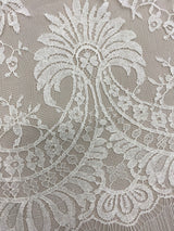 Ivory Fine Chantilly lace Trim — featuring scalloped edges, eyelash detail and floral motifs, in cotton and nylon, 45cm wide