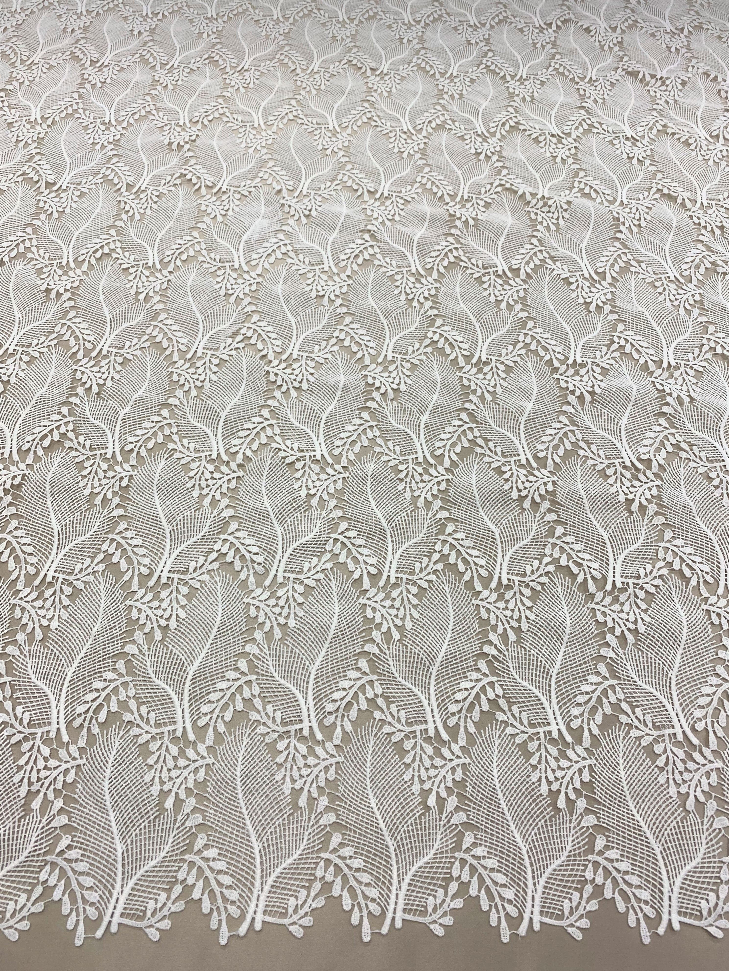 Leafy Guipure Lace (1640) Ivory