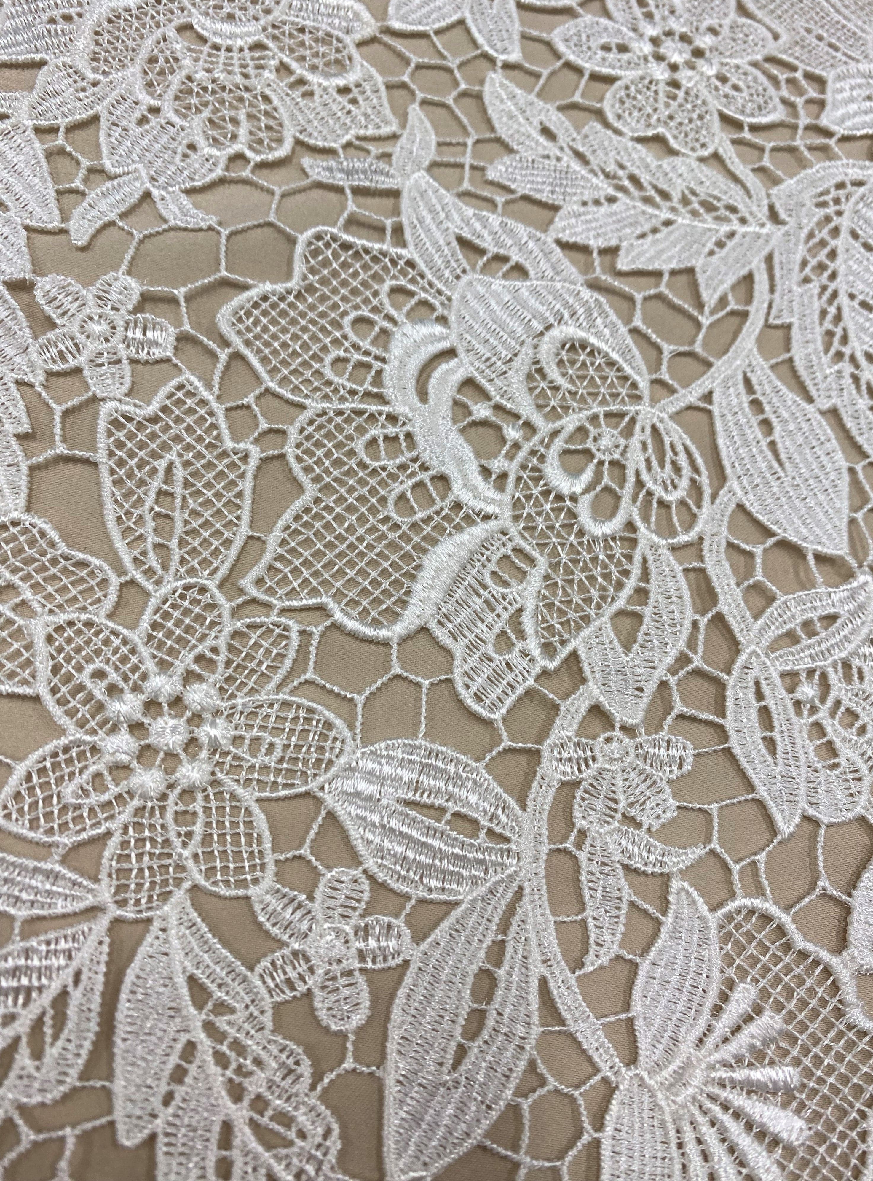 Ivory Floral Guipure Lace — featuring floral motifs and Guipure motifs, in nylon, 130cm wide