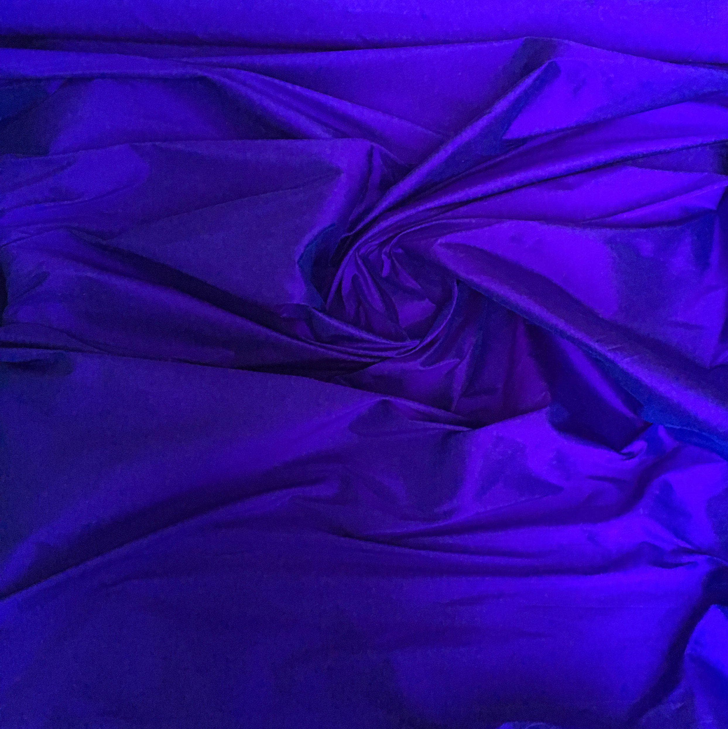 Royal Silk Dupion — mid-weight and crisp with a lightly slubbed texture, 100% silk, 137cm wide