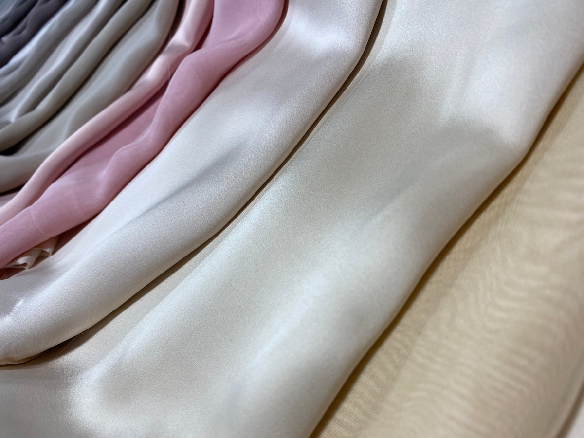 Satin vs Silk Pillowcases in Australia