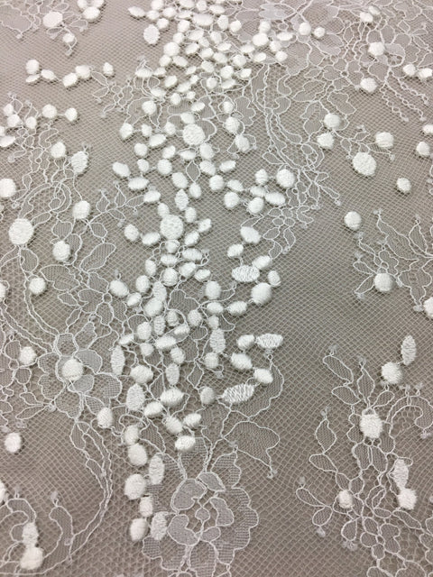 Remnant Embroidered Lace (1591) - Ivory
