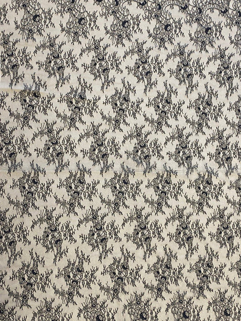 Fine floral lace (1650) Black