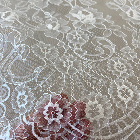 Fine Lace (1675) – Ivory