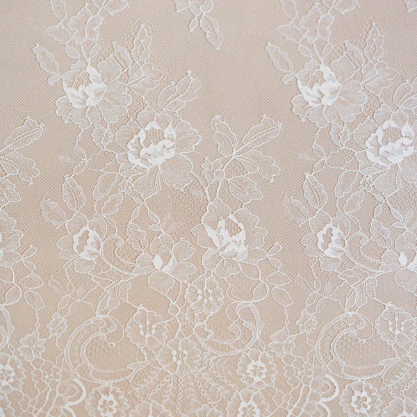 Fine Lace (1675) – Ivory