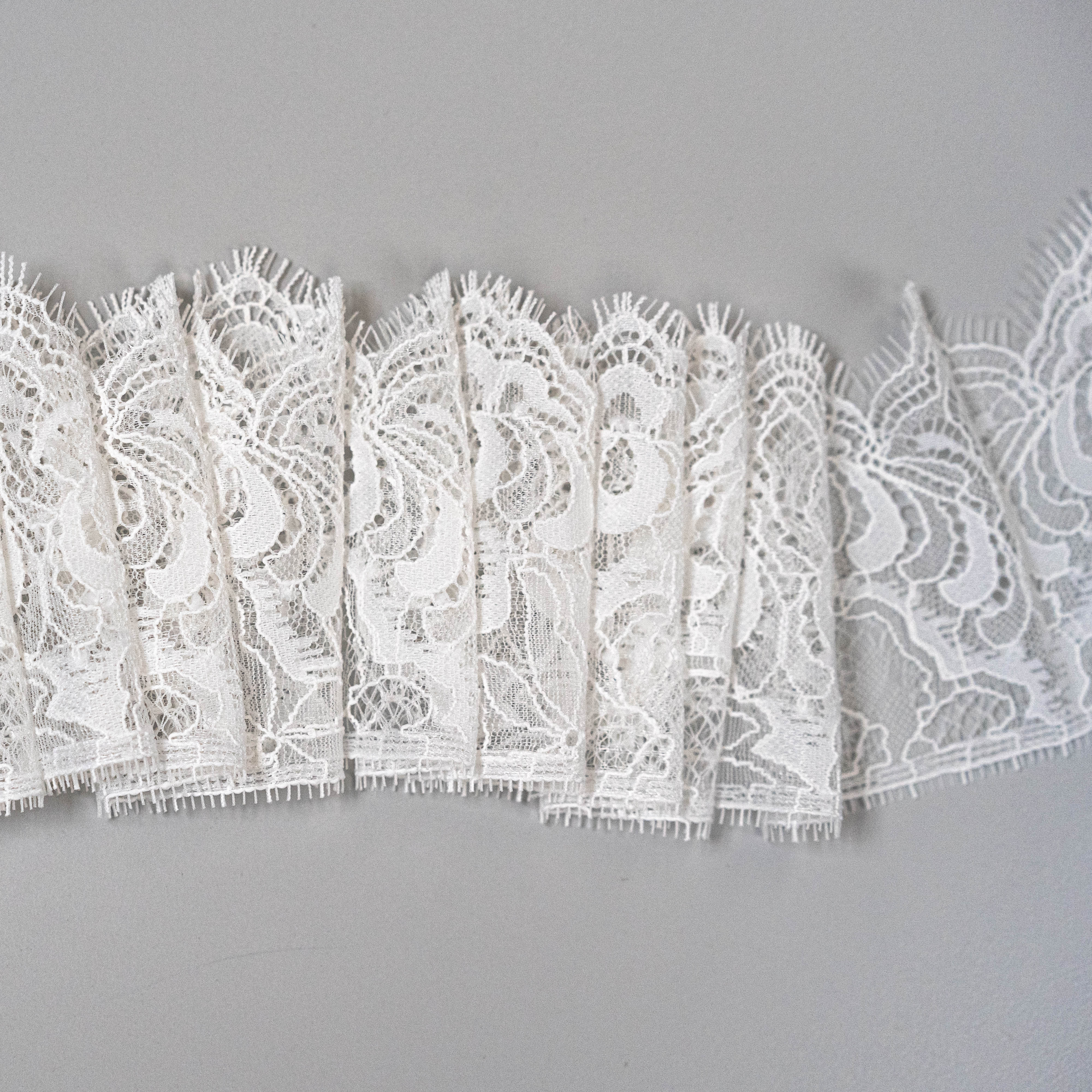 Chaplet Fine Lace Trim (1681T) - S. Ivory