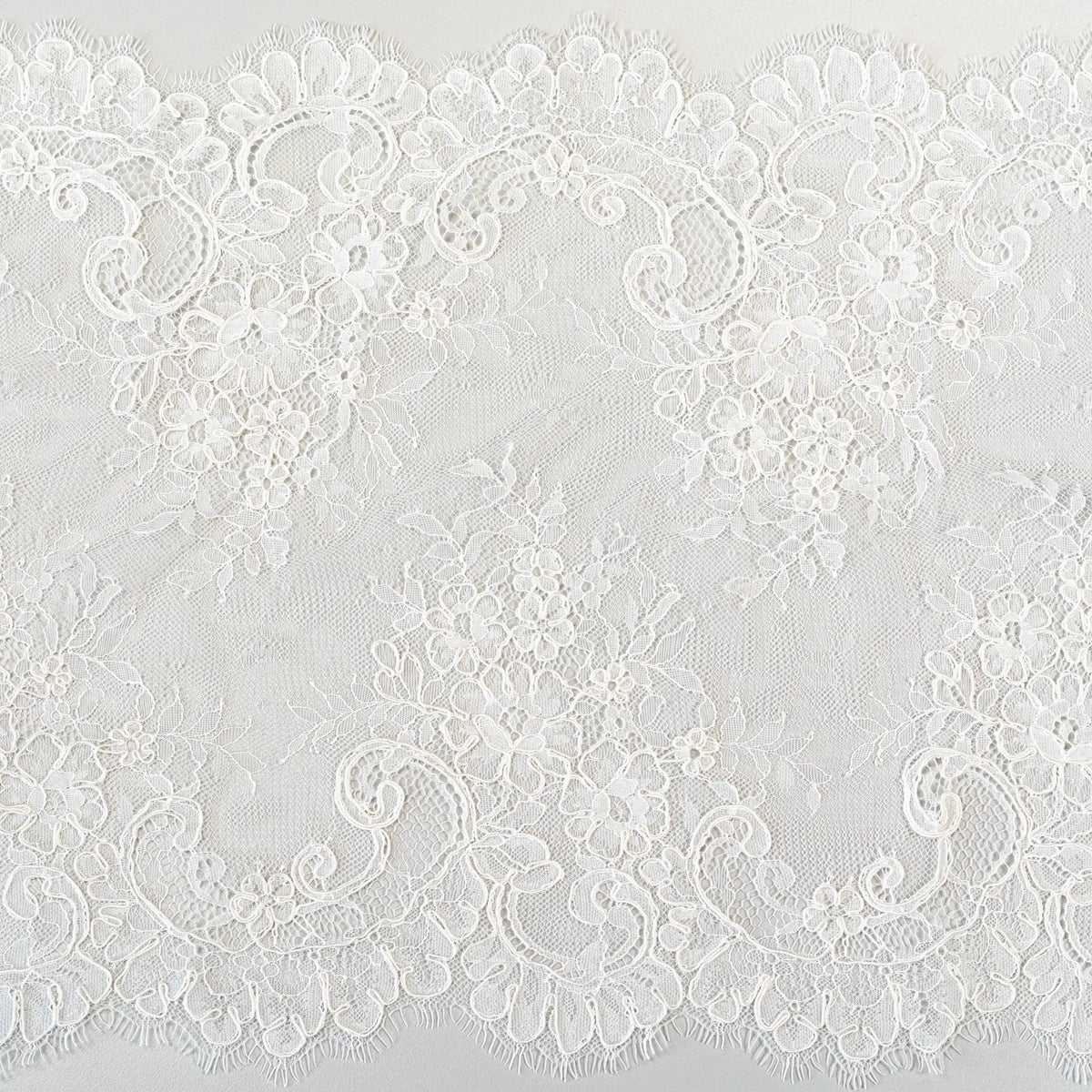 Efflorescent Corded Lace Trim (1524T) - Ivory