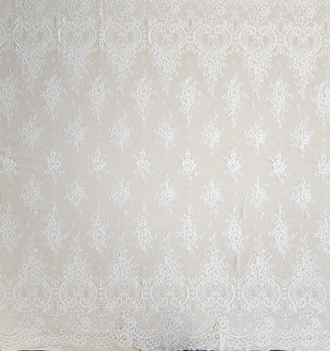 Fine floral lace (1660) Ivory