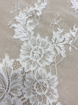 White Corded Floral Lace — featuring scalloped edges, eyelash detail and floral motifs, in nylon, 140cm wide
