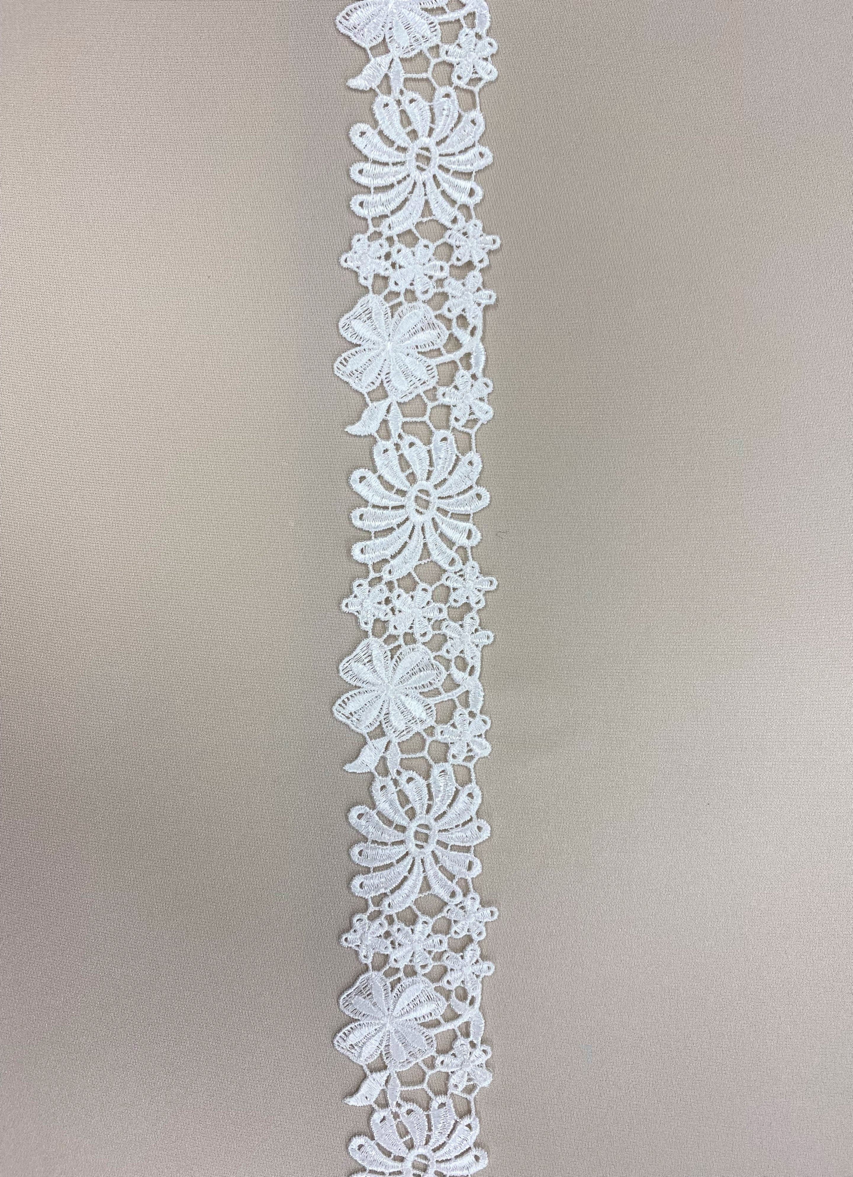 Floral Guipure Lace Trim (1646T) - Ivory