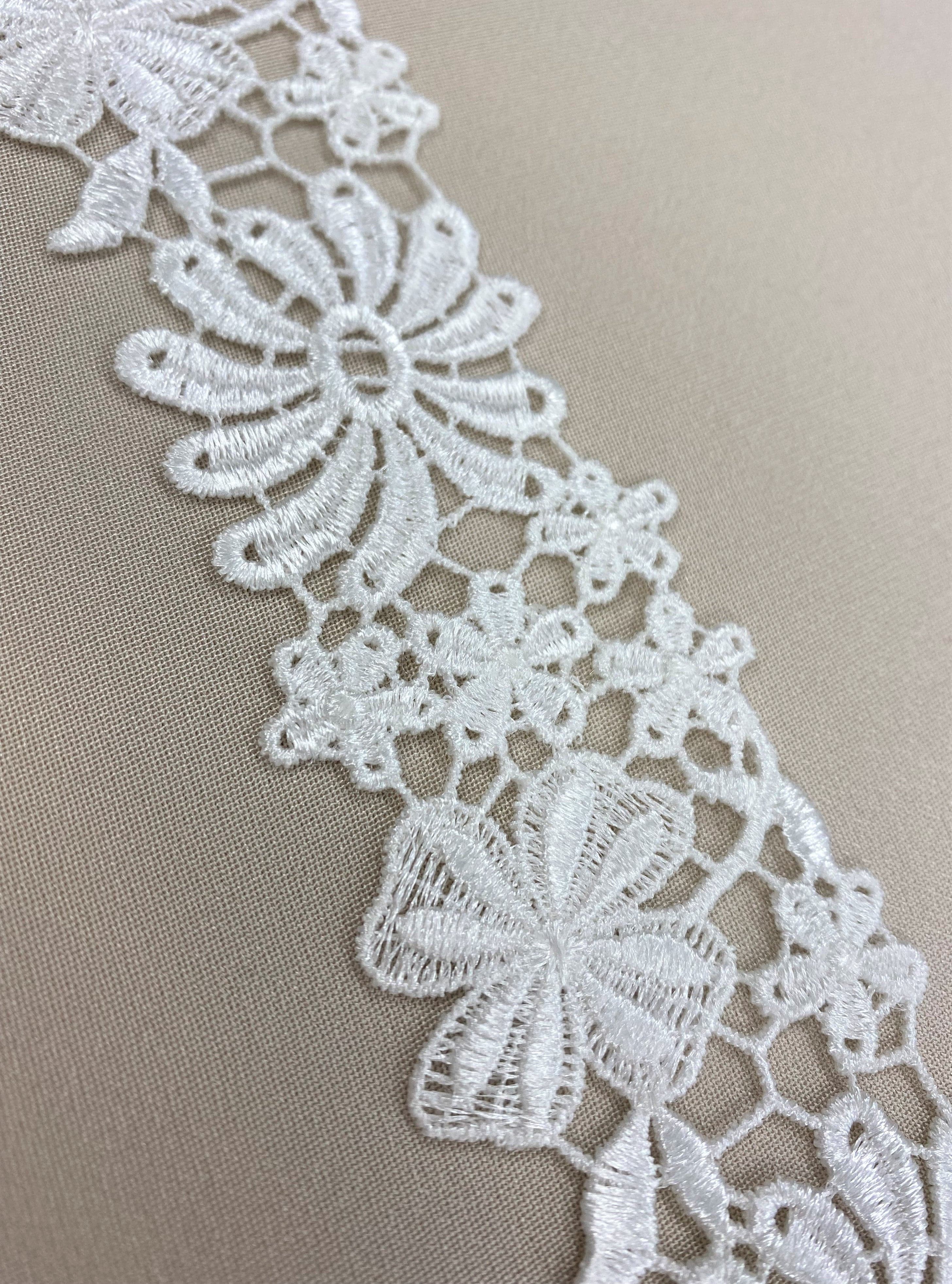 Floral Guipure Lace Trim (1646T) - Ivory