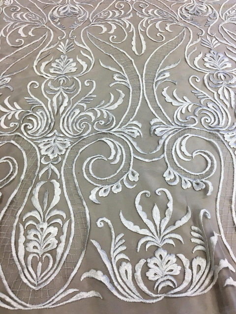 Ornamental embroidered tulle (K24316/Unbeaded) Ivory