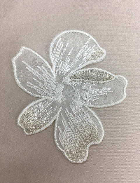 Flower Medium Ivory Silver